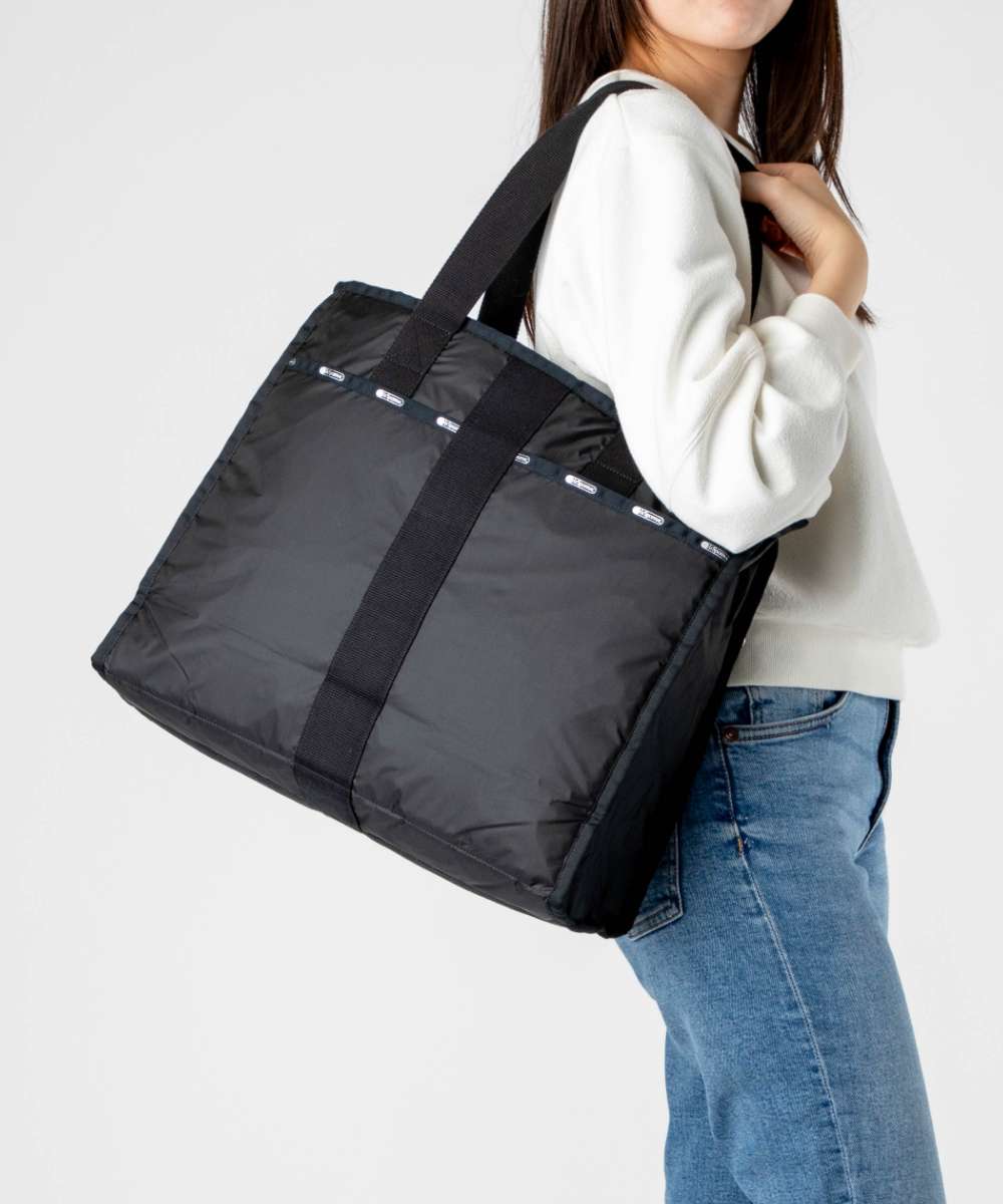 レスポートサック PCバッグ レディース レスポートサック LESPORTSAC 1121 トートバッグ ESSENTIAL CARRYALL メンズ レディース バッグ スクエア型 お出かけ PC収納 通勤 通学 旅行 カジュアル オフィス ビジネス ギフト プレゼント トラベル 軽量 鞄 かばん ブラック