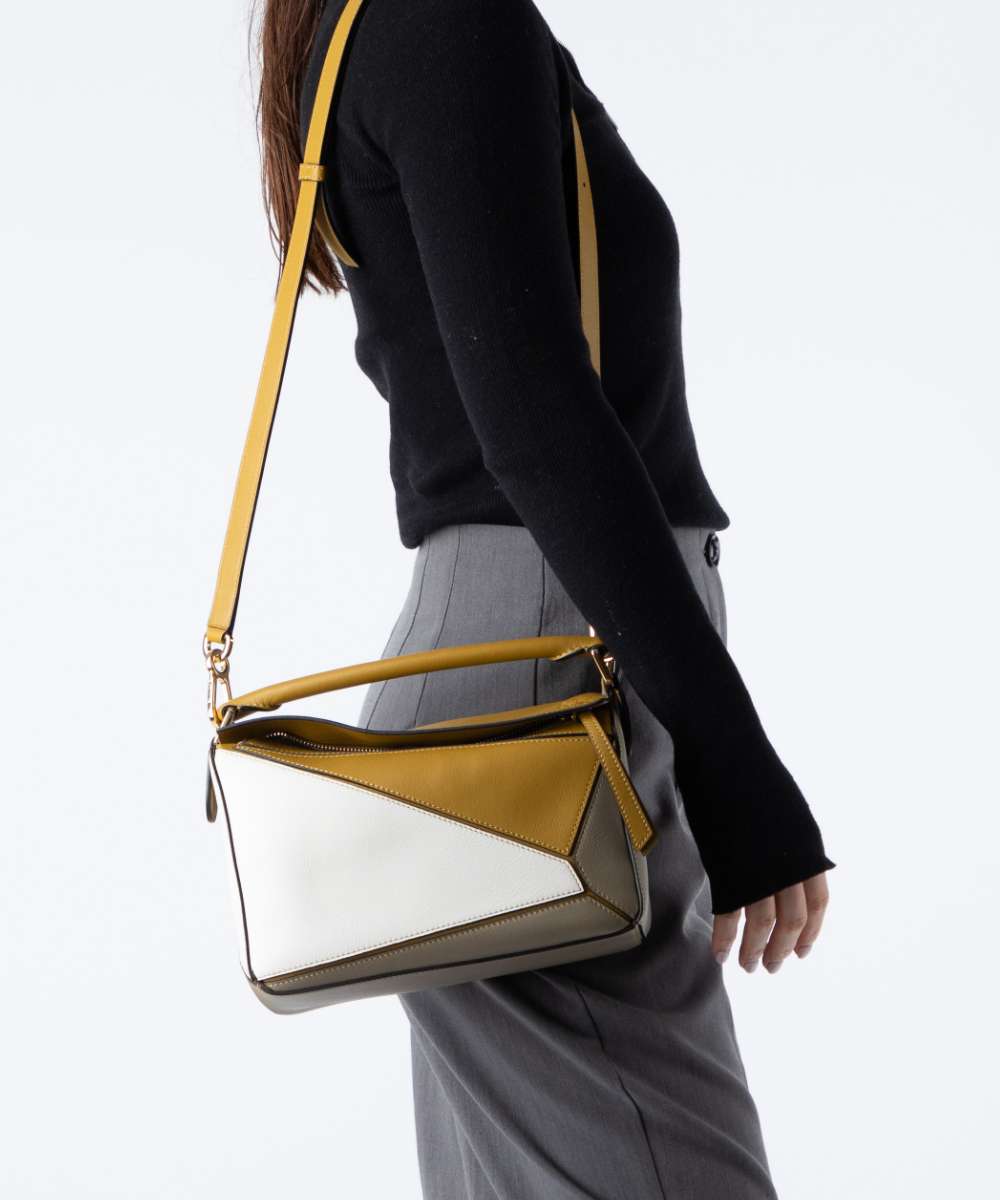 ロエベ ハンドバッグ ロエベ LOEWE A510S21X55 ハンドバッグ PUZZLE SMALL BAG レディース バッグ パズル スモール ショルダー レザー クロスボディ 2way 旅行 お出かけ おしゃれ プレゼント ギフト 贈り物 記念 お祝い 鞄