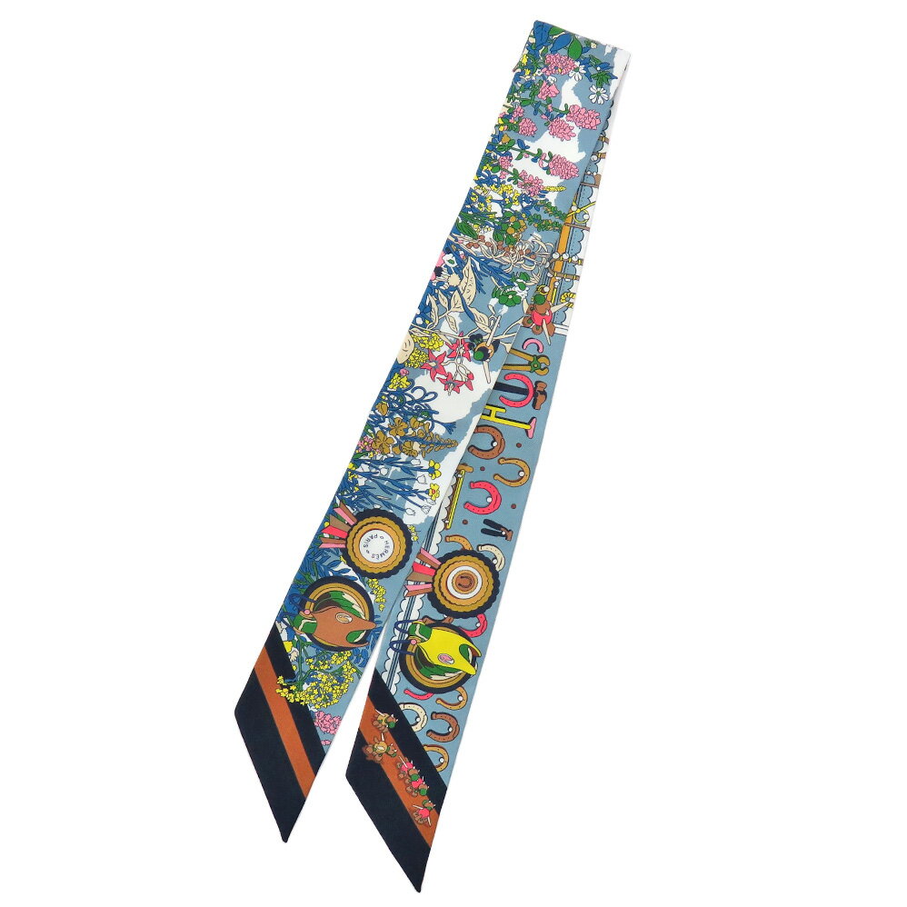 【名古屋】【HERMES】エルメス ツイリー ポニー・ピット・ストップ PONY PIT STOP 064207S ブルー/グリーン/ピンク マルチカラー シルク100％ スカーフ 小物 レディース【新品】【未使用】【中古】のサムネイル