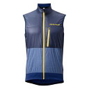 PEARLIZUMI(パールイズミ) 3710-B キルトベスト 10度対応軽量であたたかい10℃対応のキルティング仕様のベストです。冷えに弱い身頃部分の保温に効果的で、秋から初冬への季節の変わり目に、長袖ジャージとコーディネートできる便利なアイテムです。 ● 10cmあきファスナー付き3バックポケット ● 15cmあきファスナー付き左胸ポケットCOLOR ： 4.ネービーSIZE ： M / L / XL 素材・仕様 温かさを保ち汗冷えしない素材 風の侵入を防ぎ、ムレない素材 裾内側にシリコン加工を施したずり上がりを防ぐ仕様 夜間の視認性を高める光を反射させる素材 ジャケットの下にジャージを重ね着できるシルエット ご注文の前にご確認ください表示されている在庫情報については、実際の在庫情報と連動しておりません。ご注文頂きましたら、弊社および仕入先の在庫を確認いたしまして、メールにてご連絡させて頂きます。廃盤や欠品・納期未定などの理由により、ご注文をキャンセルさせていただく場合がございます。商品のカラーはディスプレイ環境により実物と異なって見える場合がございます。掲載商品の仕様、ロゴ等のデザインはランニングチェンジ等により予告なく変更になる場合があります。ご利用ガイドの内容をご覧いただき、ご了承頂いた上で ご注文をお願い致します。&nbsp;&nbsp;