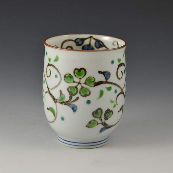 湯呑み 湯のみ 湯飲み 京焼 清水焼 湯呑み茶碗 磁器製 日本製 器 単品湯呑 1客 紙箱入り 花唐草 はなからくさ おしゃれ 高級 プレゼント 人気 和食器