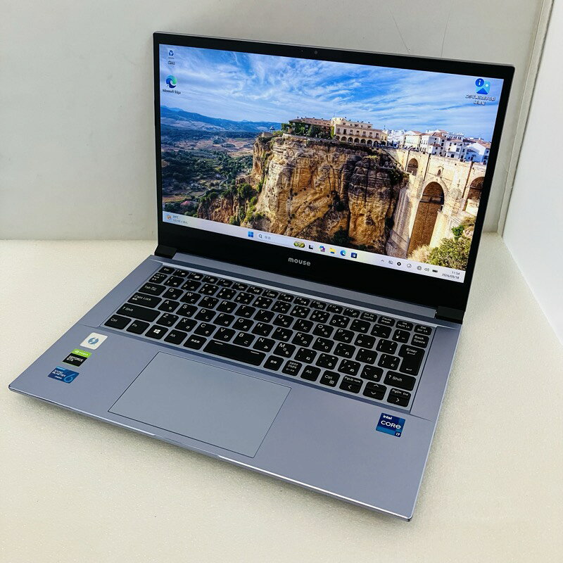 商品番号 935058CPU Core i7 1165G7 / 2.8GHzメモリ 16GBSSD512GB画面サイズ 14 インチ / LEDバックライト(液晶)最大解像度 1920×1080ポート USB3.0 × 2USB Type-C × 1Thunderbolt4 × 1HDMI × 1無線LAN × 1SDカードスロット × 1ヘッドセット端子（マイク入力/ヘッドホン出力兼用） × 1OS Windows 11 Pro インストール済OSメディア 付属しません付属品 ACアダプタ × 1その他スペック Windows 11 Pro 搭載。NVIDIA GeForce GTX 1650 Ti搭載備考 動作確認済みの中古品です。使用と経年に伴い、本体と画面に傷などがございます。付属品はACアダプタのみとなります。画面にキーボード痕、白ヌケありバッテリー劣化あり。タッチパット効き悪め。外装塗装劣化あり。保証期間 1ヶ月◎バッテリーの保証についてバッテリーの寿命は製造後2年から3年とされ消耗品です。U&JMac's ではバッテリーのみでの作動時間、及び充電の可否は保証対象外です。ただしバッテリー装着での起動不可は明記しています。バッテリートラブルでの交換及び返金はお断りする場合が有ります。御不明な点があればお問合せ下さい。 ◎商品画像はデータ量の制約から類似する共通の画像を使用している場合があります。ご了承下さい。[ 2026.10.20更新 ]良質中古Mac,中古PCならおまかせ！