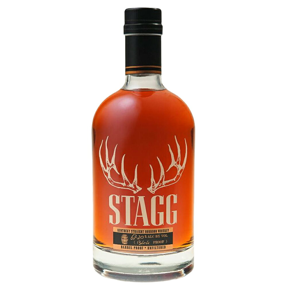 ■商品名【正規品】スタッグ・ケンタッキー・ストレート・バーボン・ウイスキー・ジョージ・T・スタッグ・750ml・64.65％(129.3PROOF) ■英名STAGG KENTUCKY STRAIGHT BOURBON WHISKY 750ml 64.65％(129.3PROOF) ■商品説明バッファロートレース蒸留所の最高級品！！日本への入荷は極少量！！のバーボンウイスキー愛好家必見の超限定品！！ 東京ウイスキー＆スピリッツ・コンペティションにて2024年・2025年・2026年、3年連続で金賞以上を受賞し、殿堂入りを達成！！ 19世紀、バーボン黄金時代を築いたジョージ・T・スタッグ氏の名を冠した、無濾過・無加水の超希少プレミアムバーボンウイスキー！！スタッグ！！ バッファロー・トレース蒸留所伝統の“ライマッシュ#1”を使用し、マスターブレンダーのドリュー・メイヴィル氏が厳選した樽のみをブレンド！！力強く大胆な味わいと複雑な風味を兼ね備えています！！ 濃厚で甘みを伴うアタック、チョコレートとブラウンシュガーの風味が、大胆なライ麦のスパイシーさと完璧なバランスで混ざり合います！！チェリー、クローブ、スモーキーな香りとともに余韻が長く続きます！！ ■生産者バッファロートレース蒸留所 ■生産地アメリカ/ケンタッキー州 ■タイプバーボン ■内容量750ml ■JANコード088004018580 ■商品番号9903000032631“米国一”の歴史と伝統を持つ蒸留所 バッファロートレース蒸留所は、ケンタッキー州フランクフォートにあるアメリカ最古といわれる最大規模の蒸留所です。1857年にベンジャミン・ブラントンによって設立されたこの蒸留所は幾度もその名称を変え、1999年に「エンシャントエイジ蒸留所」から「バッファロートレース蒸留所」となりました。禁酒法時代（1919-1933）も医薬目的の為として蒸留を許可された4ヶ所の内の1つであり、現在まで存続している唯一の蒸留所です。そのウイスキー作りの歴史は230年以上にも及びます。 ここはまた、ジョージ・T・スタッグなど少量生産のスペシャルウイスキーを産出することでもよく知られており、2005年に米国初の“Distillery of the Year”をWhisky MagazineとMalt Advocate Magazineより受賞、その後も今日まで10回も名のある優れた蒸留所として表彰されています。 “The Great Buffalo Trace” アメリカ大陸の発見以前から、季節ごとに移動を繰り返す野生のバッファローの通り道が存在しました。そのトレース（跡）を辿り、西部開拓時代には多くの開拓者や冒険家たち（ダニエル・ブーン、ジョージ・ロジャース・クラーク、メリウェザー・ルイスら）が西を目指しました。その道は “The Great Buffalo Trace”と呼ばれるようになり、現在、その上に蒸留所は建っています。その歴史と伝統に敬意を示して「バッファロートレース」という名称が付けられました。 【正規品】スタッグ・ケンタッキー・ストレート・バーボン・ウイスキー・ジョージ・T・スタッグ・750ml・64.65％(129.3PROOF) STAGG KENTUCKY STRAIGHT BOURBON WHISKY 750ml 64.65％(129.3PROOF) 生産者バッファロートレース蒸留所 生産地アメリカ/ケンタッキー州 タイプバーボン 内容量750ml JANコード088004018580 バッファロートレース蒸留所の最高級品！！日本への入荷は極少量！！のバーボンウイスキー愛好家必見の超限定品！！ 東京ウイスキー＆スピリッツ・コンペティションにて2024年・2025年・2026年、3年連続で金賞以上を受賞し、殿堂入りを達成！！ 19世紀、バーボン黄金時代を築いたジョージ・T・スタッグ氏の名を冠した、無濾過・無加水の超希少プレミアムバーボンウイスキー！！スタッグ！！ バッファロー・トレース蒸留所伝統の“ライマッシュ#1”を使用し、マスターブレンダーのドリュー・メイヴィル氏が厳選した樽のみをブレンド！！力強く大胆な味わいと複雑な風味を兼ね備えています！！ 濃厚で甘みを伴うアタック、チョコレートとブラウンシュガーの風味が、大胆なライ麦のスパイシーさと完璧なバランスで混ざり合います！！チェリー、クローブ、スモーキーな香りとともに余韻が長く続きます！！