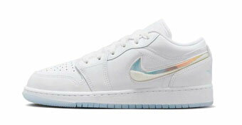 バスケットシューズ バッシュ スニーカー ジョーダン Jordan Air Jordan 1 Low SE GS GS White/Ice Blue ストリート 【GS】キッズ