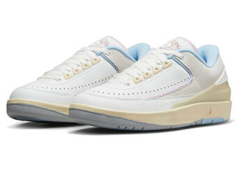 バスケ@TOKYO UltimateCollectionのバスケットシューズ バッシュ スニーカー ジョーダン Jordan Wmns Air Jordan 2 Retro Low Look Up In The Air W White/Red/Ice Blue/L.Grey ストリート 【WOMEN'S】｜アングル2