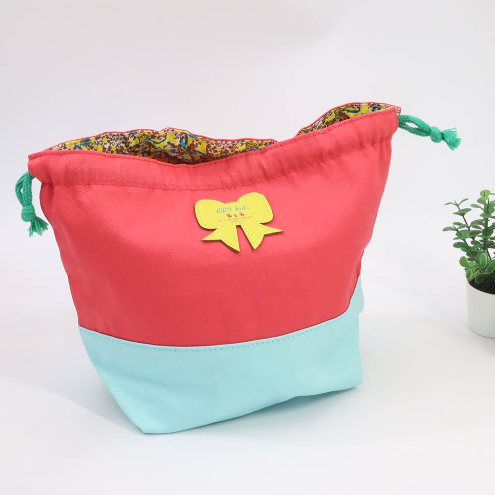 ★訳ありお値下げ★ 【新品】【撮影サンプル】リバーシブル 巾着袋 M CDFキッズ リバーシブル 幼稚園 小学校 上履き袋 お弁当用袋 コップ袋 給食用 給食用