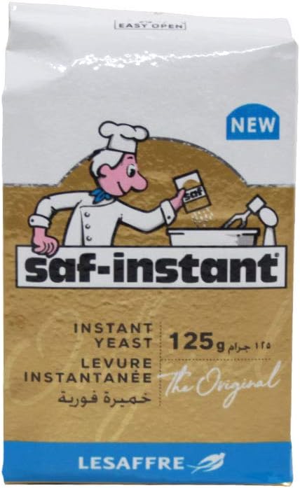 フランス　サフ社のインスタントドライイースト （乾燥酵母）です。 生イーストの半量で、優れた発酵力を発揮します。 開封後は、冷蔵保管してください。 ・名称：インスタント・ドライイースト （高糖パン用金ラベル/対粉・糖分量12％以上） ・原材料：イースト、乳化剤（ソルビタン脂肪酸エステル）、 V.C ・内容量：125g ・賞味期限：別途商品ラベルに記載 ・原産国：フランス ・保存方法：冷暗所にて保管。開封後は袋口を 締めて冷蔵庫に保存 ・製造者：株式会社パイオニア企画 ※ウルトラミックスは、クリスマス、バレンタイン、ハロウィン、ひなまつり、母の日、父の日、子供の日、誕生会、敬老の日、お祝い、パーティ、お祭り、学園祭にケーキ、クリスマスケーキ、バレンタインチョコレート、手作り菓子、手作りケーキ、手作りスイーツのための材料、材料キット、材料セット、製菓材料、製菓道具製菓器具、型、焼き型、抜き型、シリコン型、レシピを豊富に揃えています。 ※ウルトラミックスは、クリスマス、バレンタイン、ハロウィン、ひなまつり、母の日、父の日、子供の日、誕生会、敬老の日、お祝い、パーティ、お祭り、学園祭にケーキ、クリスマスケーキ、バレンタインチョコレート、手作り菓子、手作りケーキ、手作りスイーツのための材料、材料キット、材料セット、製菓材料、製菓道具製菓器具、型、焼き型、抜き型、シリコン型、レシピを豊富に揃えています。