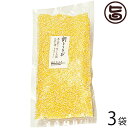 【名称】割とうきび 【内容量】350g×3袋 【賞味期限】製造日より6ヶ月 【原材料】アメリカ産とうもろこし(遺伝子組み換えでない) 【保存方法】直射日光・高温・多湿を避け、涼しい場所で保存してください。 【お召上がり方】米1合に、中さじ1杯の割合いで混ぜ、普通に炊いてください。【販売者】株式会社オリーブガーデン（沖縄県国頭郡恩納村） メーカー名 たけうち 原産国名 アメリカ産：とうもろこし、最終加工：日本 産地直送 熊本県 商品説明 とうもろこしの粒を砕いてお米と一緒に炊けるようにした一品です。薫り高いとうきびごはんを簡単調理で楽しめます。【とうきび】16世紀、とうもろこしは海を渡り日本へとやってきました。ポルトガル人から持ち込まれた「トウモロコシ」は、以前から中国より伝わっていた「モロコシ」という植物によく似ていたそうです。そのことから、「舶来」という意味をもつ「唐（トウ）」の文字を冠して、「唐のモロコシ」、「トウモロコシ」と呼ばれるようになりました。◆◇◆◇◆たけうちの食品は体によく、おいしいものばかり。平家の時代より引き継がれてきた健康食品をご紹介いたします。日本三大急流球磨川の源、九州山地のど真中、熊本県は水上村。見渡す限り山また山の九州連山、その昔、戦に敗れた平家の落武者達が隠れ住んだといわれております。世の人々と交流できないがため、生き残る術として、数々の保存食が作られ、そして今に伝えられました。これを広く世界の人々に味わってもらうべく現代風にアレンジし、昭和50年加工工場を設立。只今全国に販路展開中です。レターパックプラス便で配送予定です着日指定：×不可 ギフト：×不可 ※生産者より産地直送のため、他商品と同梱できません。※納品書・領収書は同梱できません。　領収書発行は注文履歴ページから行えます。 こちらの商品は全国送料無料です