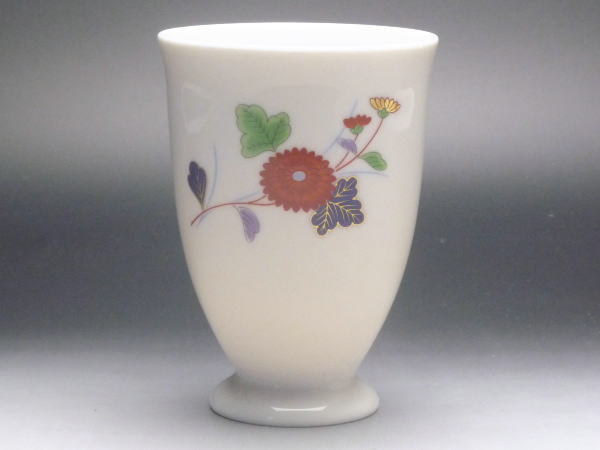 【B級品】菊　クリーム高台フリーカップ　[普段使いの食器]