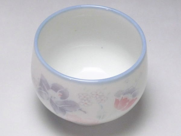 【B級品】淡彩紫花・赤紫花　玉湯呑み　[普段使いの食器]