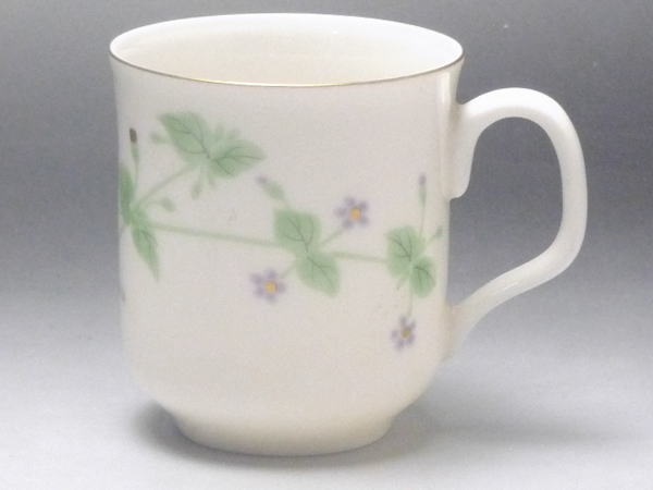 サイズ直径54mm×高さ60mm×取っ手含む幅72mm約50g容量　約75cc満水容量　約90cc等級説明この商品は、B級品です。鉄粉・歪み・色むら・研磨痕などがあります。備考電子レンジで使用できません。在庫説明この商品は、弊社在庫商品です...