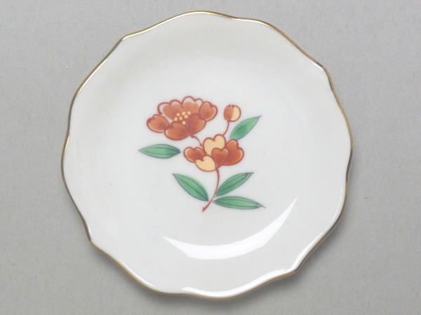 【B級品】赤絵花　花形白磁33小皿　[普段使いの食器]