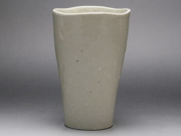 【B級品】白釉 細身な一口カップ [普段使いの食器]の商品画像