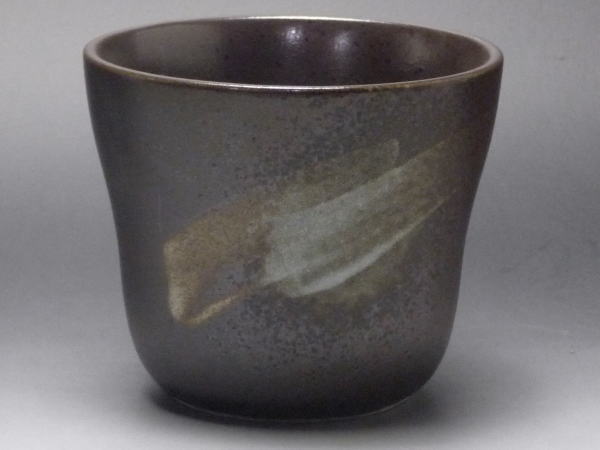 鉄釉白刷毛25小鉢[普段使いの食器]