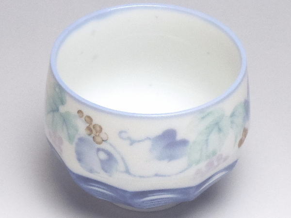 【B級品】淡彩ぶどう　腰ねじり玉湯呑　[普段使いの食器]