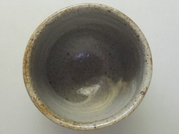 【B級品】白刷毛鼡　土物湯呑み