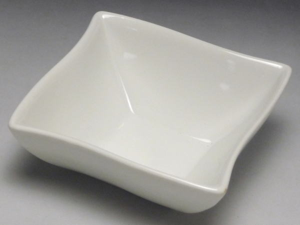 【B級品】スクエア3．9吋角鉢 [普段使いの食器]