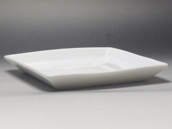 【B級品】スクエア　コーヒーカップ用ソーサー（受け皿）(jg1659)　[普段使いの食器] umeya210-10006576 やきもの 梅屋 サンプル画像2