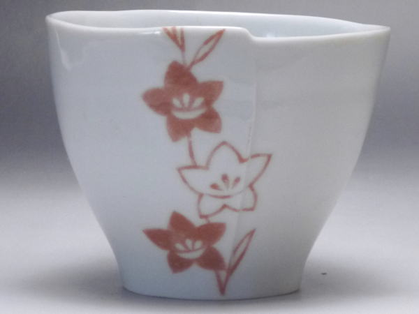 【B級品】キキョウ（赤） 淵切小鉢(φ93) [普段使いの食器]