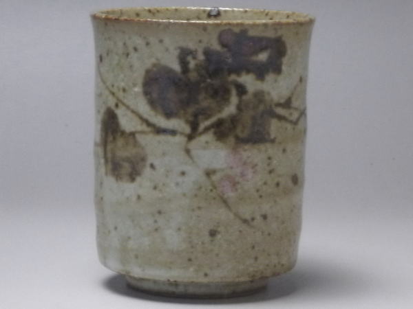 【B級品】紅木の実　土物切立湯呑み　[普段使いの食器]