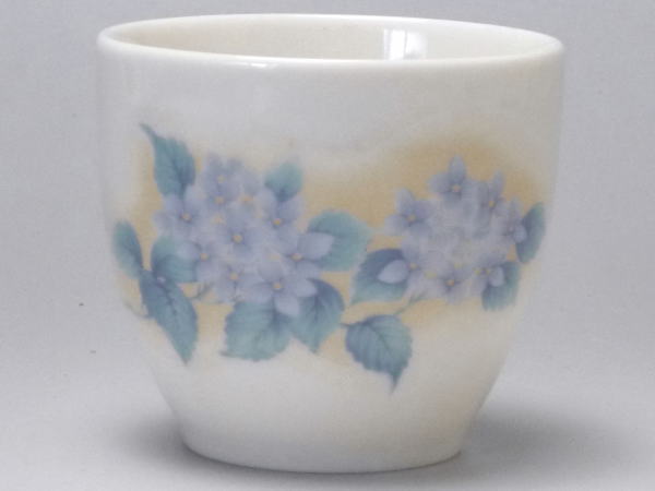【B級品】あじさい（大／小）　クリーム湯呑み（小）　[普段使いの食器]