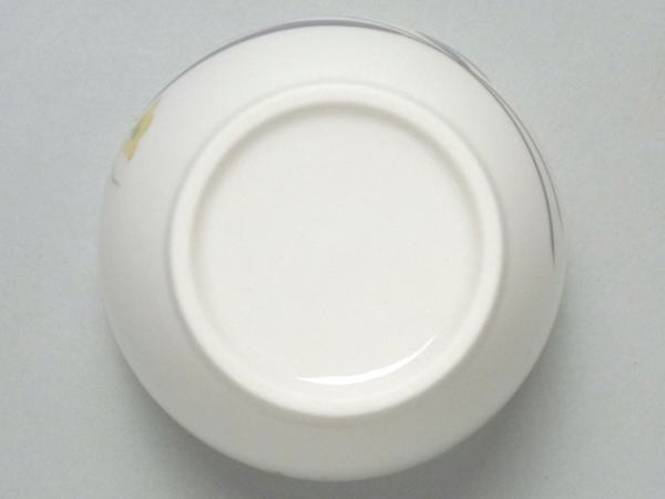 【B級品】二色チューリップ クリーム湯呑み(小...の紹介画像3