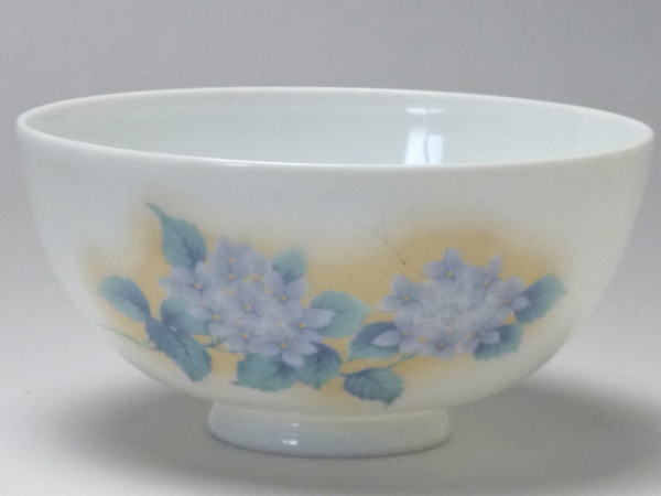 【B級品】あじさい（大：枝先左／小）　薄口丸碗（内線無・浜線無）　[普段使いの食器]