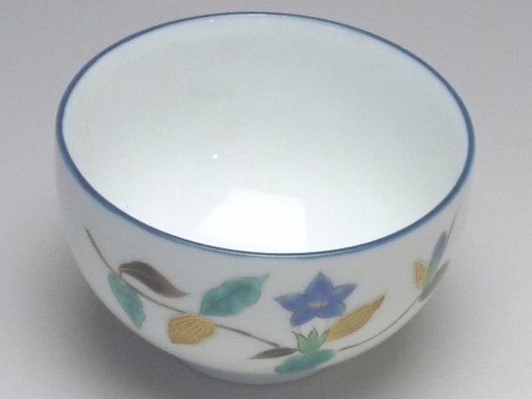 【B級品】両面青花　青淵白磁千茶（湯呑み）　[普段使いの食器] umeya210-10008100 やきもの 梅屋 サンプル画像2