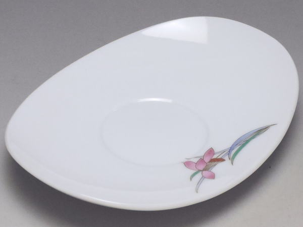 【B級品】ラン　白磁小判型茶托(長辺127)　[普段使いの食器]