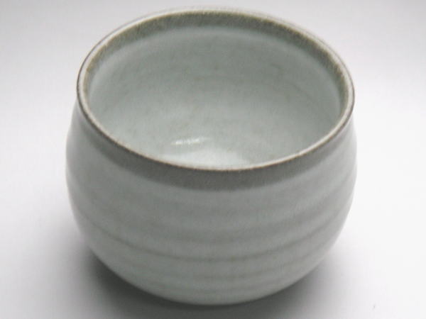 【B級品】白釉よもぎ 玉湯呑 [普段使いの食器]の紹介画像2