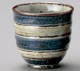 生地の性質上、若干のピンホール・鉄粉等が有ります。サイズ直径78mm×高さ77mm在庫説明この商品は、取り寄せとなります。メーカー在庫があれば1〜4日（土日除く）で弊社に入荷します。メーカー欠品・再生産待ちとなり、発送に1週間以上要する場合があります。予告無く、メーカー生産中止となる場合があります。※メーカーの在庫・生産状況は、弊社では把握しておりません。受注後にメーカーへの手配を行いますので、納期遅延が生じる場合は別途メールにてご案内いたします。※食器（陶器・磁器）の性質上、色むら・若干のサイズ誤差など、製品毎に多少の差異が生じますので、あらかじめご了承願います。※商品の色調は実物と異なる場合もありますので、あらかじめご了承願います。　