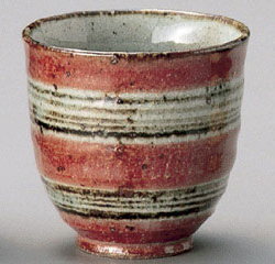 こま筋(赤)　けずり目湯呑　[普段使いの食器]