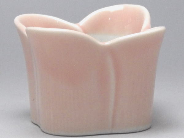 【B級品】ピンク　角花型穴無しミニ植木鉢（中）（釉薬のムラ・かすれがあります）　[普段使いの食器]