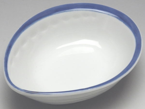 【B級品】青リム 雫型小鉢(長辺126) 普段使いの食器