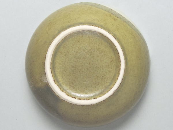 【C級品】三色塗り分け小鉢(φ97)(グレーの部分の釉薬に、突起があります。)　[普段使いの食器]