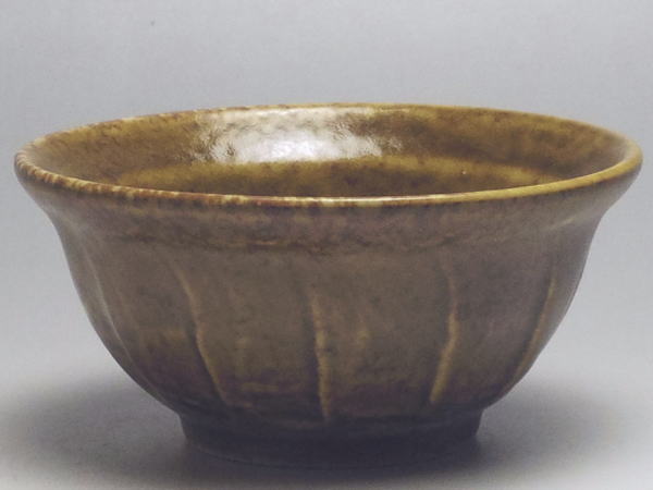 【B級品】イラボ（濃） 腰削ぎリム小鉢(φ104)(商品によって、色の濃淡差が目立ちます。) [普段使いの食器]