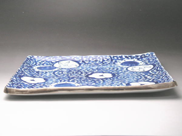 【B級品】うさぎタコ唐草　長角皿　[普段使いの食器]