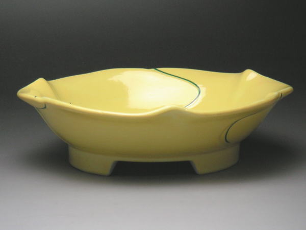 【B級品】黄彩さかな 花形45皿 [普段使いの食器]