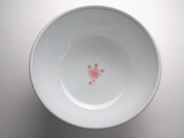 夢うさぎ（赤）　かるーい丼　[普段使いの食器]