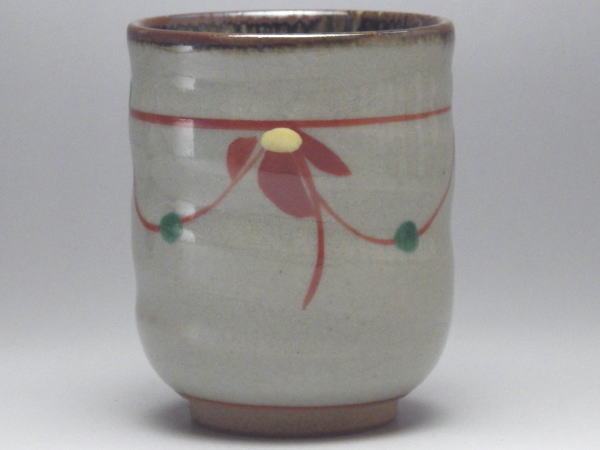 サイズ直径64mm×高さ77mm約150g容量　約120cc満水容量　約150cc等級説明この商品は、B級品です。鉄粉・歪み・色むら・研磨痕などがあります。在庫説明この商品は、弊社在庫商品です。通常、即日〜2営業日で発送いたします。※食器（...