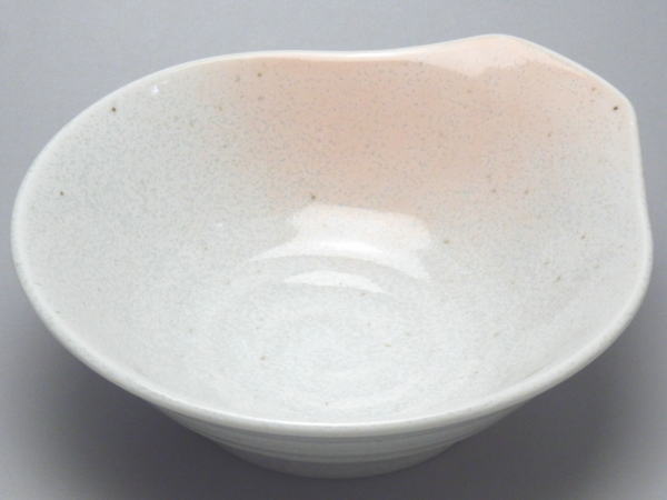 【B級品】桃吹斑白 呑水(φ125) [普段使いの食器]