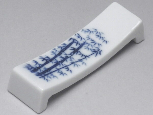 【B級品】竹林 橋形箸置き（左側面に釉薬は施されていません） [普段使いの食器]