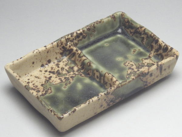 Mino Ware - 【B級品】織部薄茶　長角波仕切皿(長辺133)　[普段使いの食器]