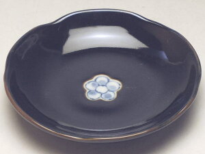 【C級品】天目白梅　花形小皿(φ120)(表面に、擦過傷が目立ちます。)