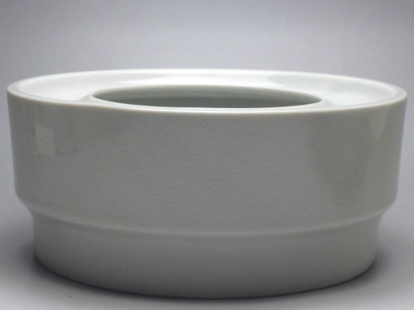 サイズ直径215mm×高さ92mm約1200g等級説明この商品は、B級品です。鉄粉・歪み・色むら・研磨痕などがあります。在庫説明この商品は、弊社在庫商品です。通常、即日〜2営業日で発送いたします。※食器（陶器・磁器）の性質上、色むら・若干のサイズ誤差など、製品毎に多少の差異が生じますので、あらかじめご了承願います。※商品の色調は実物と異なる場合もありますので、あらかじめご了承願います。