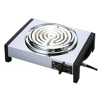 【中古】石崎電機製作所 電気コンロ SK-65S ホワイト【メーカー名】【メーカー型番】【ブランド名】石崎電機 電気コンロ 【商品説明】石崎電機製作所 電気コンロ SK-65S ホワイトサイズ:幅290×奥行220×高さ85mm本体材質:〔本体ケース〕ステンレス、〔前後カバー/脚〕フェノール樹脂、〔受け皿〕ステンレス、〔底板〕亜鉛メッキ銅版電源:AC100V消費電力:600Wヒーター:ニクロムヒーター当店では初期不良に限り、商品到着から7日間は返品を 受付けております。お問い合わせ・メールにて不具合詳細をご連絡ください。他モールとの併売品の為、完売の際はキャンセルご連絡させて頂きます。中古品の商品タイトルに「限定」「初回」「保証」「DLコード」などの表記がありましても、特典・付属品・帯・保証等は付いておりません。電子辞書、コンパクトオーディオプレーヤー等のイヤホンは写真にありましても衛生上、基本お付けしておりません。※未使用品は除く品名に【import】【輸入】【北米】【海外】等の国内商品でないと把握できる表記商品について国内のDVDプレイヤー、ゲーム機で稼働しない場合がございます。予めご了承の上、購入ください。掲載と付属品が異なる場合は確認のご連絡をさせて頂きます。ご注文からお届けまで1、ご注文⇒ご注文は24時間受け付けております。2、注文確認⇒ご注文後、当店から注文確認メールを送信します。3、お届けまで3〜10営業日程度とお考えください。4、入金確認⇒前払い決済をご選択の場合、ご入金確認後、配送手配を致します。5、出荷⇒配送準備が整い次第、出荷致します。配送業者、追跡番号等の詳細をメール送信致します。6、到着⇒出荷後、1〜3日後に商品が到着します。　※離島、北海道、九州、沖縄は遅れる場合がございます。予めご了承下さい。お電話でのお問合せは少人数で運営の為受け付けておりませんので、お問い合わせ・メールにてお願い致します。営業時間　月〜金　11:00〜18:00★お客様都合によるご注文後のキャンセル・返品はお受けしておりませんのでご了承ください。0