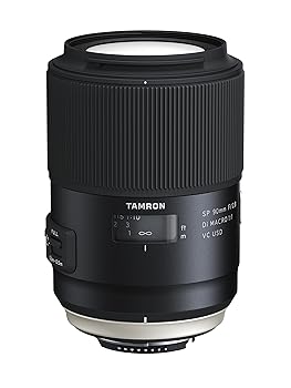 【中古】TAMRON 単焦点マクロレンズ SP90mm F2.8 Di MACRO 1:1 VC USD ニコン用 フルサイズ対応 F017N【シフトブレ対応】【メーカー名】【メーカー型番】【ブランド名】タムロン(TAMRON) 一眼レフカメラレンズ 【商品説明】TAMRON 単焦点マクロレンズ SP90mm F2.8 Di MACRO 1:1 VC USD ニコン用 フルサイズ対応 F017N【シフトブレ対応】「伝説のマクロレンズ」の異名を持つTAMRONの90mmマクロレンズの最新モデル従来モデル以上の光学性能による開放からの高い解像度とTAMRON特有の柔らかく美しいボケ味の両立を実現手ブレ補正機構に「シフトブレ」を感知する加速度センサーを搭載し、無限遠からマクロ域までさらなる手ブレ補正性能が向上当店では初期不良に限り、商品到着から7日間は返品を 受付けております。お問い合わせ・メールにて不具合詳細をご連絡ください。他モールとの併売品の為、完売の際はキャンセルご連絡させて頂きます。中古品の商品タイトルに「限定」「初回」「保証」「DLコード」などの表記がありましても、特典・付属品・帯・保証等は付いておりません。電子辞書、コンパクトオーディオプレーヤー等のイヤホンは写真にありましても衛生上、基本お付けしておりません。※未使用品は除く品名に【import】【輸入】【北米】【海外】等の国内商品でないと把握できる表記商品について国内のDVDプレイヤー、ゲーム機で稼働しない場合がございます。予めご了承の上、購入ください。掲載と付属品が異なる場合は確認のご連絡をさせて頂きます。ご注文からお届けまで1、ご注文⇒ご注文は24時間受け付けております。2、注文確認⇒ご注文後、当店から注文確認メールを送信します。3、お届けまで3〜10営業日程度とお考えください。4、入金確認⇒前払い決済をご選択の場合、ご入金確認後、配送手配を致します。5、出荷⇒配送準備が整い次第、出荷致します。配送業者、追跡番号等の詳細をメール送信致します。6、到着⇒出荷後、1〜3日後に商品が到着します。　※離島、北海道、九州、沖縄は遅れる場合がございます。予めご了承下さい。お電話でのお問合せは少人数で運営の為受け付けておりませんので、お問い合わせ・メールにてお願い致します。営業時間　月〜金　11:00〜18:00★お客様都合によるご注文後のキャンセル・返品はお受けしておりませんのでご了承ください。0
