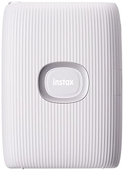 【中古】富士フイルム(FUJIFILM) チェキ カラー スマホプリンター instax mini Link2 クレイホワイト INS MINI LINK2 C WHITE【メーカー名】【メーカー型番】【ブランド名】富士フイルム(FUJIFILM) インスタントカメラ 【商品説明】富士フイルム(FUJIFILM) チェキ カラー スマホプリンター instax mini Link2 クレイホワイト INS MINI LINK2 C WHITE?チェキ(instax mini)シリーズのスマートフォンプリンター(チェキプリンター)です。?専用アプリ(無料)上での直感的な操作でプリントできます!当店では初期不良に限り、商品到着から7日間は返品を 受付けております。お問い合わせ・メールにて不具合詳細をご連絡ください。他モールとの併売品の為、完売の際はキャンセルご連絡させて頂きます。中古品の商品タイトルに「限定」「初回」「保証」「DLコード」などの表記がありましても、特典・付属品・帯・保証等は付いておりません。電子辞書、コンパクトオーディオプレーヤー等のイヤホンは写真にありましても衛生上、基本お付けしておりません。※未使用品は除く品名に【import】【輸入】【北米】【海外】等の国内商品でないと把握できる表記商品について国内のDVDプレイヤー、ゲーム機で稼働しない場合がございます。予めご了承の上、購入ください。掲載と付属品が異なる場合は確認のご連絡をさせて頂きます。ご注文からお届けまで1、ご注文⇒ご注文は24時間受け付けております。2、注文確認⇒ご注文後、当店から注文確認メールを送信します。3、お届けまで3〜10営業日程度とお考えください。4、入金確認⇒前払い決済をご選択の場合、ご入金確認後、配送手配を致します。5、出荷⇒配送準備が整い次第、出荷致します。配送業者、追跡番号等の詳細をメール送信致します。6、到着⇒出荷後、1〜3日後に商品が到着します。　※離島、北海道、九州、沖縄は遅れる場合がございます。予めご了承下さい。お電話でのお問合せは少人数で運営の為受け付けておりませんので、お問い合わせ・メールにてお願い致します。営業時間　月〜金　11:00〜18:00★お客様都合によるご注文後のキャンセル・返品はお受けしておりませんのでご了承ください。0