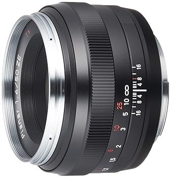 【中古】Carl Zeiss Planar T*1.4/50 ZE (キャノンEF)【メーカー名】【メーカー型番】【ブランド名】カールツァイス 一眼レフカメラレンズ 【商品説明】Carl Zeiss Planar T*1.4/50 ZE (キャノンEF)当店では初期不良に限り、商品到着から7日間は返品を 受付けております。お問い合わせ・メールにて不具合詳細をご連絡ください。他モールとの併売品の為、完売の際はキャンセルご連絡させて頂きます。中古品の商品タイトルに「限定」「初回」「保証」「DLコード」などの表記がありましても、特典・付属品・帯・保証等は付いておりません。電子辞書、コンパクトオーディオプレーヤー等のイヤホンは写真にありましても衛生上、基本お付けしておりません。※未使用品は除く品名に【import】【輸入】【北米】【海外】等の国内商品でないと把握できる表記商品について国内のDVDプレイヤー、ゲーム機で稼働しない場合がございます。予めご了承の上、購入ください。掲載と付属品が異なる場合は確認のご連絡をさせて頂きます。ご注文からお届けまで1、ご注文⇒ご注文は24時間受け付けております。2、注文確認⇒ご注文後、当店から注文確認メールを送信します。3、お届けまで3〜10営業日程度とお考えください。4、入金確認⇒前払い決済をご選択の場合、ご入金確認後、配送手配を致します。5、出荷⇒配送準備が整い次第、出荷致します。配送業者、追跡番号等の詳細をメール送信致します。6、到着⇒出荷後、1〜3日後に商品が到着します。　※離島、北海道、九州、沖縄は遅れる場合がございます。予めご了承下さい。お電話でのお問合せは少人数で運営の為受け付けておりませんので、お問い合わせ・メールにてお願い致します。営業時間　月〜金　11:00〜18:00★お客様都合によるご注文後のキャンセル・返品はお受けしておりませんのでご了承ください。0