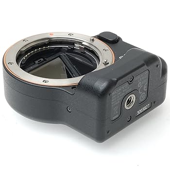 【中古】ソニー マウントアダプター LA-EA2【メーカー名】【メーカー型番】【ブランド名】Sony アダプタ 【商品説明】ソニー マウントアダプター LA-EA2長さ調整可能:マウントは異なるカメラモデルに合わせて長さを調整できます。【半透明ミラー】マウントは半透明ミラーを採用し、撮影をフレーミングしながら被写体を見ることができます。【対応機器】マウントはソニーのカメラとレンズに対応しています。【卓上取付】卓上や三脚に取り付けて安定した撮影ができます。ブラックカラー:マウントはブラックで、ほとんどのカメラギアにマッチします。当店では初期不良に限り、商品到着から7日間は返品を 受付けております。お問い合わせ・メールにて不具合詳細をご連絡ください。他モールとの併売品の為、完売の際はキャンセルご連絡させて頂きます。中古品の商品タイトルに「限定」「初回」「保証」「DLコード」などの表記がありましても、特典・付属品・帯・保証等は付いておりません。電子辞書、コンパクトオーディオプレーヤー等のイヤホンは写真にありましても衛生上、基本お付けしておりません。※未使用品は除く品名に【import】【輸入】【北米】【海外】等の国内商品でないと把握できる表記商品について国内のDVDプレイヤー、ゲーム機で稼働しない場合がございます。予めご了承の上、購入ください。掲載と付属品が異なる場合は確認のご連絡をさせて頂きます。ご注文からお届けまで1、ご注文⇒ご注文は24時間受け付けております。2、注文確認⇒ご注文後、当店から注文確認メールを送信します。3、お届けまで3〜10営業日程度とお考えください。4、入金確認⇒前払い決済をご選択の場合、ご入金確認後、配送手配を致します。5、出荷⇒配送準備が整い次第、出荷致します。配送業者、追跡番号等の詳細をメール送信致します。6、到着⇒出荷後、1〜3日後に商品が到着します。　※離島、北海道、九州、沖縄は遅れる場合がございます。予めご了承下さい。お電話でのお問合せは少人数で運営の為受け付けておりませんので、お問い合わせ・メールにてお願い致します。営業時間　月〜金　11:00〜18:00★お客様都合によるご注文後のキャンセル・返品はお受けしておりませんのでご了承ください。0